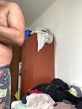 crimikeanu24's Webcam Show