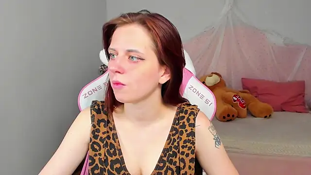FreyaVeys' Live XXX Chat