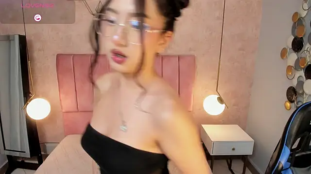 Chat +18 de Magic_amberr ao vivo