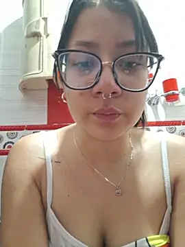 Isax_red – webcam-show
