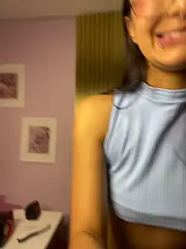عرض كام MoonLitDoll