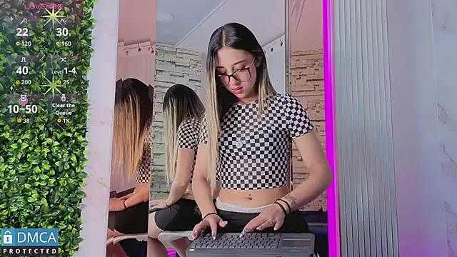 isa_sweet1_'s Webcam Show