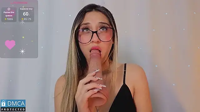 isa_sweet1_'s Webcam Show