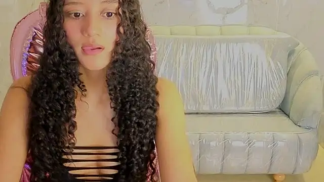 Show modela Karol1_s na web-kameri
