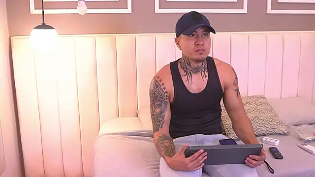 JhonyWestt Adlı Modelin Web Kamerası Şovu