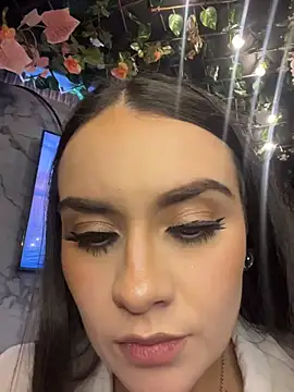 AprilDeRossi Adlı Modelin Canlı XXX Sohbeti