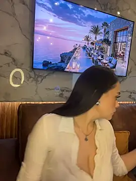 AprilDeRossi 即時 XXX 聊天