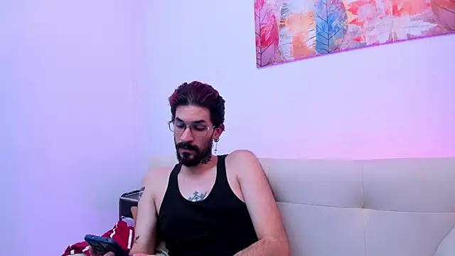 Jonathan_Soto Show in webcam