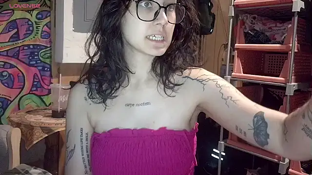 B4BYJINX's Live XXX Chat