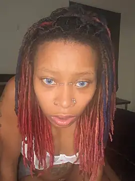 Lunablueee's Webcam Show