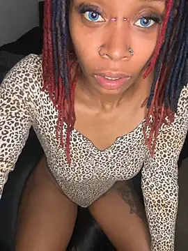 Lunablueee Show in webcam