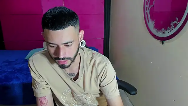 Pertunjukan Kamera Web BrunoCarzon