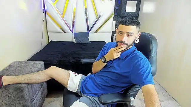 Pertunjukan Kamera Web BrunoCarzon
