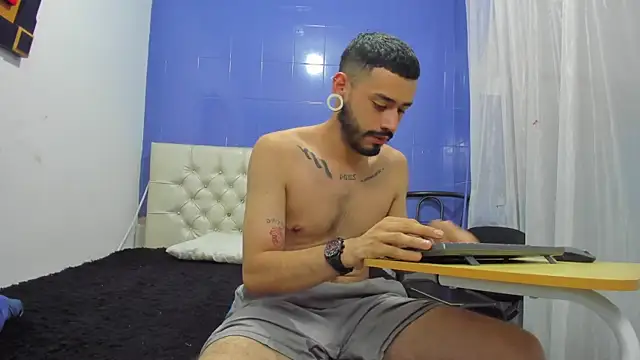 Pertunjukan Kamera Web BrunoCarzon