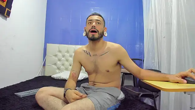BrunoCarzonn Webbikameraesitys