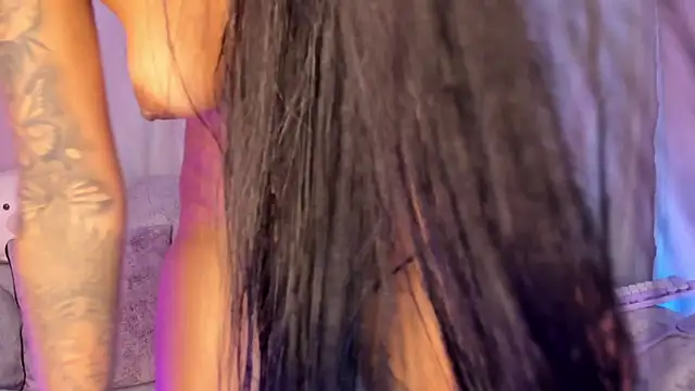 AlanaVs 现场聊天室