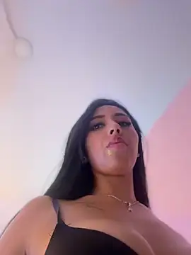 AlanaVs' Live XXX Chat