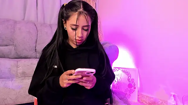 AlanaVs – Live XXX-chat