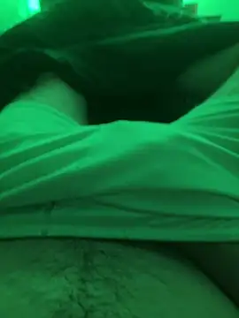 jeunehommeprecoce's Webcam Show