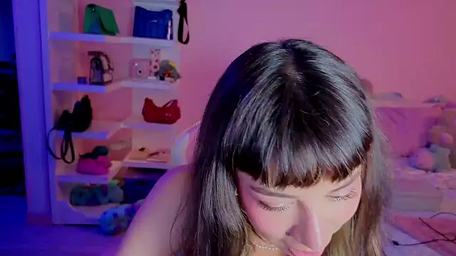 little_rachel_cute Adlı Modelin Canlı XXX Sohbeti