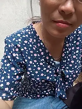 Heryy_xxのウェブカメラショー
