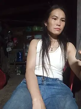 Heryy_xx Show in webcam