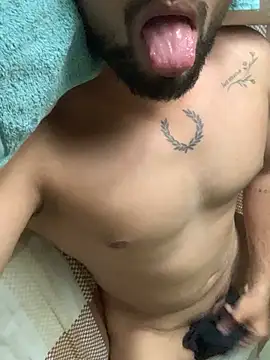 SaltyYoungDaddy Adlı Modelin Web Kamerası Şovu