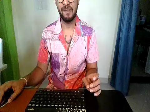 SaltyYoungDaddyn Webbikameraesitys
