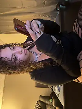 הופעת וובקאם של Nattiddlg