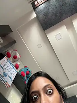 livia_dolls Adlı Modelin Canlı XXX Sohbeti
