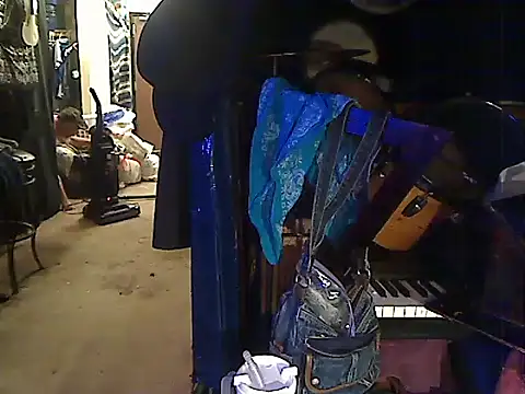 Dreamzluvz2's Webcam Show