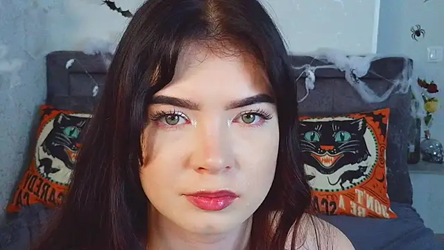 MelissaMay__ Adlı Modelin Canlı XXX Sohbeti