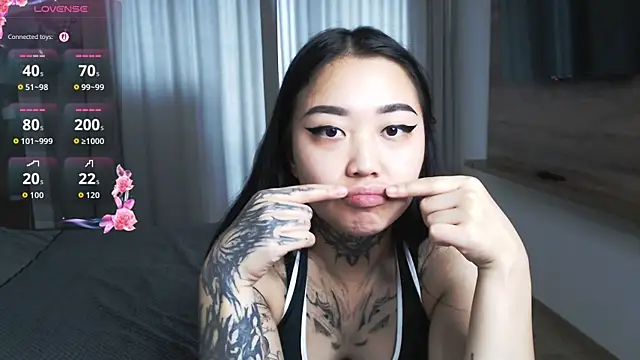 XXX chat uživo modela LillGothBaby