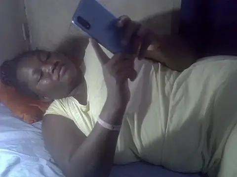 Cute-mish Chat XXX live