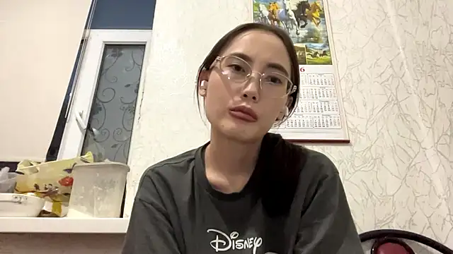 Show modela VickieTrudo na web-kameri