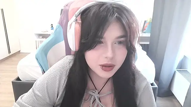 LunarMia Adlı Modelin Canlı XXX Sohbeti