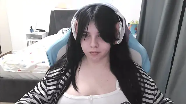 LunarMia's Live XXX Chat