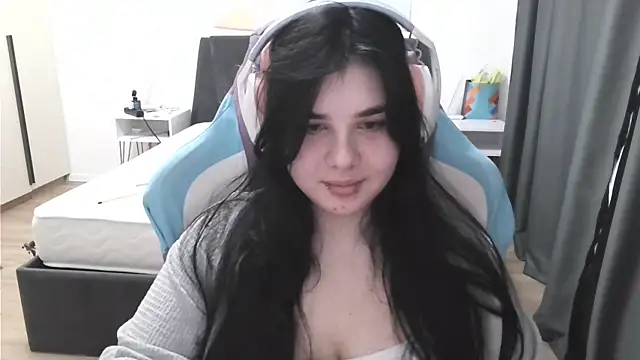 LunarMia's Live XXX Chat