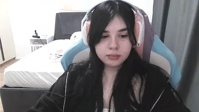 LunarMia's Live XXX Chat