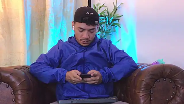 OliverWyse 在線直播表演