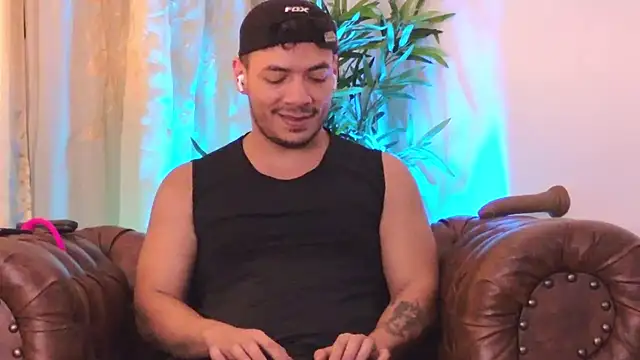 OliverWyse Шоу с уебкамера
