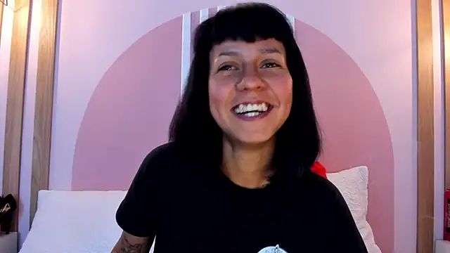 Czat XXX na żywo – Valkiriia_wiine