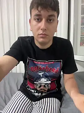 imjustaboyy1 webcam show