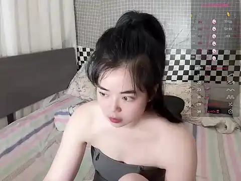 Lili-0521 লাইভ XXX চ্যাট