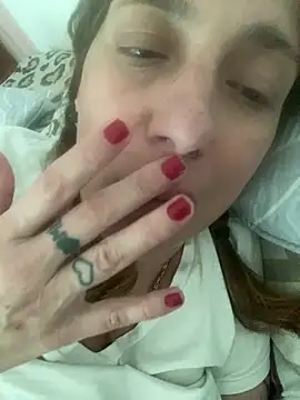 Show modela lulupiecitosamor na web-kameri