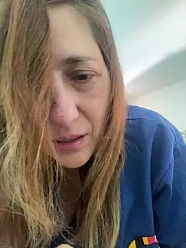 lulupiecitosamor's Webcam Show