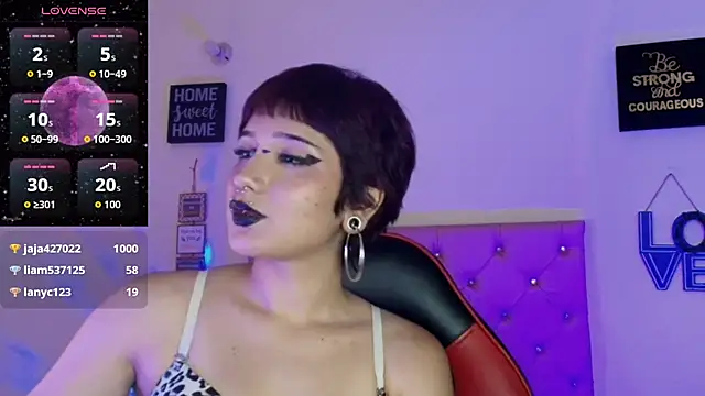 akiradoom Webcam show