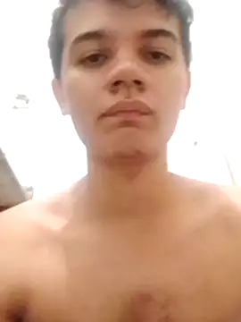 Show modela novinho-bundudo na web-kameri
