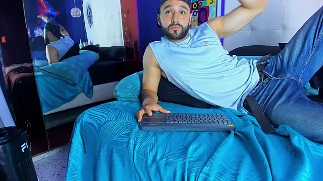 Вебкам-шоу Mike333_