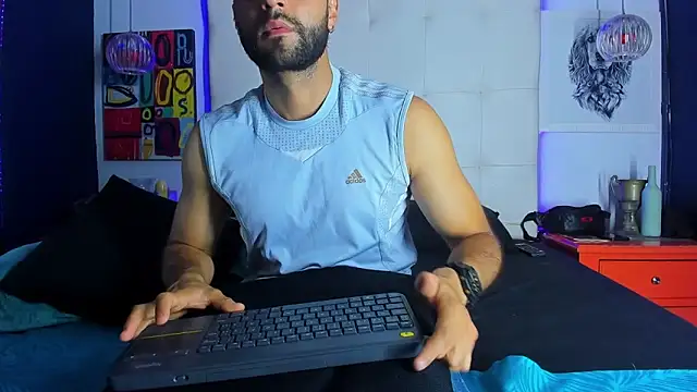 Mike333_ Webcam-Show